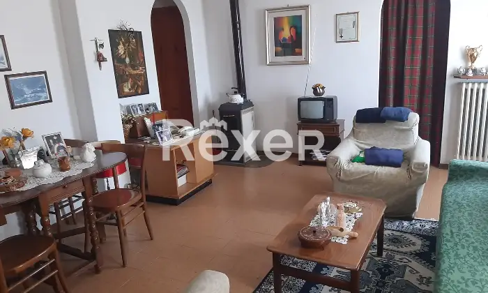Rexer-Zerba-Casa-indipendente-con-giardino-ampi-spazi-e-possibilit-di-attivit-commerciale-a-Capannette-di-Pej-Zerba-Altro