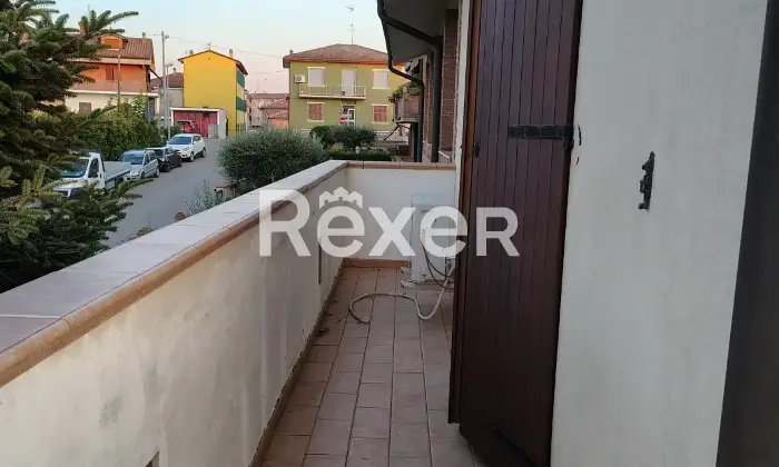 Rexer-Terre-del-Reno-Vendesi-villa-bifamiliare-con-due-unit-indipendenti-giardino-e-impianti-fotovoltaici-Via-Enzo-Masetti-Terre-del-Reno-FE-Altro