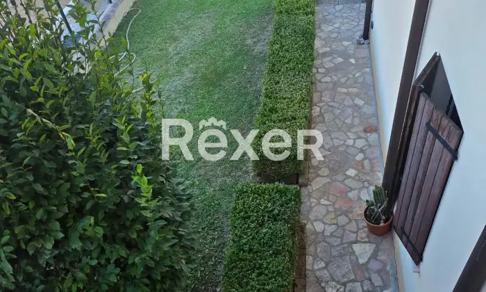 Rexer-Terre-del-Reno-Vendesi-villa-bifamiliare-con-due-unit-indipendenti-giardino-e-impianti-fotovoltaici-Via-Enzo-Masetti-Terre-del-Reno-FE-Altro