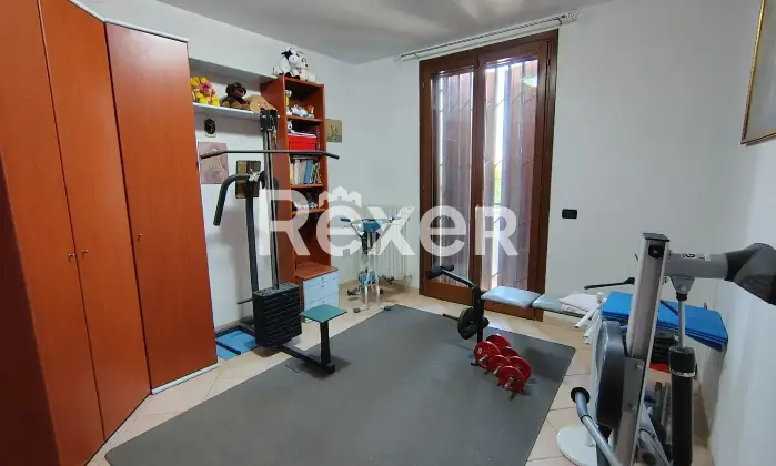 Rexer-Terre-del-Reno-Vendesi-villa-bifamiliare-con-due-unit-indipendenti-giardino-e-impianti-fotovoltaici-Via-Enzo-Masetti-Terre-del-Reno-FE-Altro