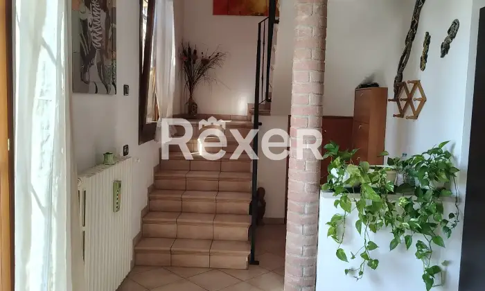Rexer-Terre-del-Reno-Vendesi-villa-bifamiliare-con-due-unit-indipendenti-giardino-e-impianti-fotovoltaici-Via-Enzo-Masetti-Terre-del-Reno-FE-Altro