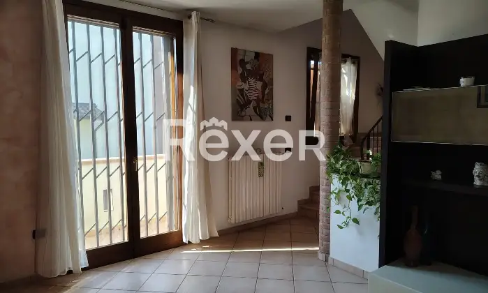 Rexer-Terre-del-Reno-Vendesi-villa-bifamiliare-con-due-unit-indipendenti-giardino-e-impianti-fotovoltaici-Via-Enzo-Masetti-Terre-del-Reno-FE-Altro