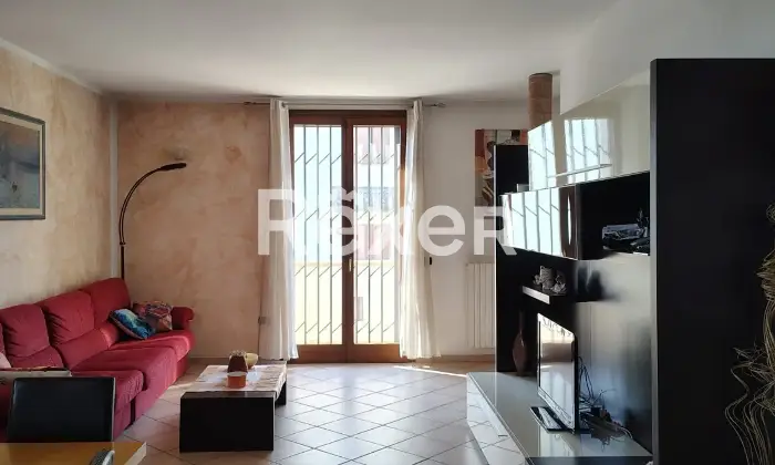Rexer-Terre-del-Reno-Vendesi-villa-bifamiliare-con-due-unit-indipendenti-giardino-e-impianti-fotovoltaici-Via-Enzo-Masetti-Terre-del-Reno-FE-Altro