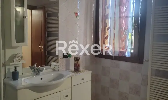 Rexer-Terre-del-Reno-Vendesi-villa-bifamiliare-con-due-unit-indipendenti-giardino-e-impianti-fotovoltaici-Via-Enzo-Masetti-Terre-del-Reno-FE-Altro
