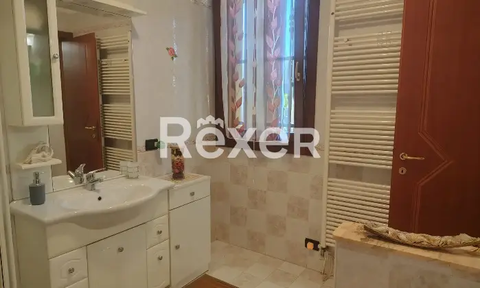 Rexer-Terre-del-Reno-Vendesi-villa-bifamiliare-con-due-unit-indipendenti-giardino-e-impianti-fotovoltaici-Via-Enzo-Masetti-Terre-del-Reno-FE-Altro