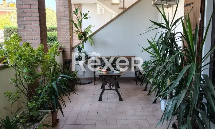 Rexer-Terre-del-Reno-Vendesi-villa-bifamiliare-con-due-unit-indipendenti-giardino-e-impianti-fotovoltaici-Via-Enzo-Masetti-Terre-del-Reno-FE-Altro