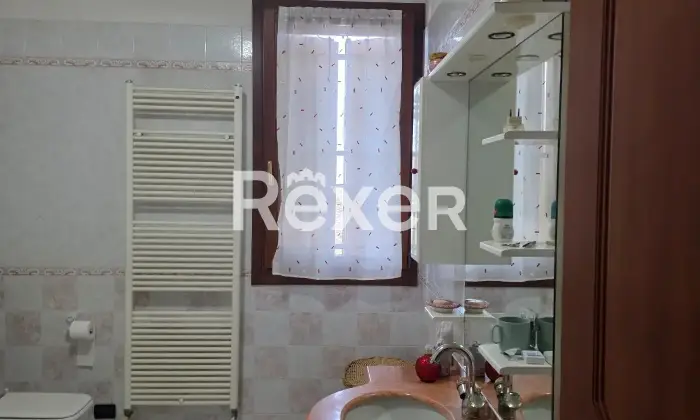Rexer-Terre-del-Reno-Vendesi-villa-bifamiliare-con-due-unit-indipendenti-giardino-e-impianti-fotovoltaici-Via-Enzo-Masetti-Terre-del-Reno-FE-Altro
