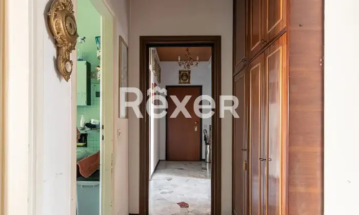 Rexer-Milano-Piazle-Converto-ampio-trilocale-con-terrazzo-ultimo-piano-Altro