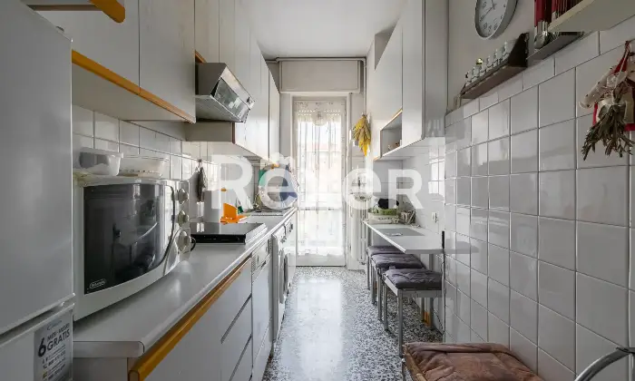 Rexer-Milano-Piazle-Converto-ampio-trilocale-con-terrazzo-ultimo-piano-Altro