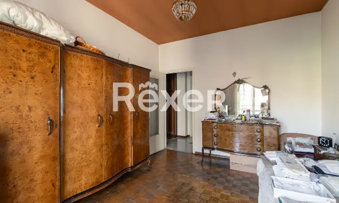 Rexer-Milano-Piazle-Converto-ampio-trilocale-con-terrazzo-ultimo-piano-Altro