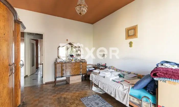 Rexer-Milano-Piazle-Converto-ampio-trilocale-con-terrazzo-ultimo-piano-Altro