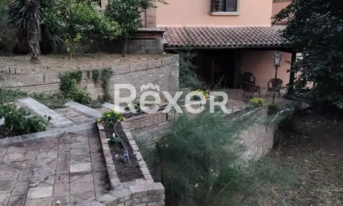 Rexer-Giove-Casa-indipendente-con-terreno-in-vendita-Vocabolo-Fonteviva-Giove-Altro