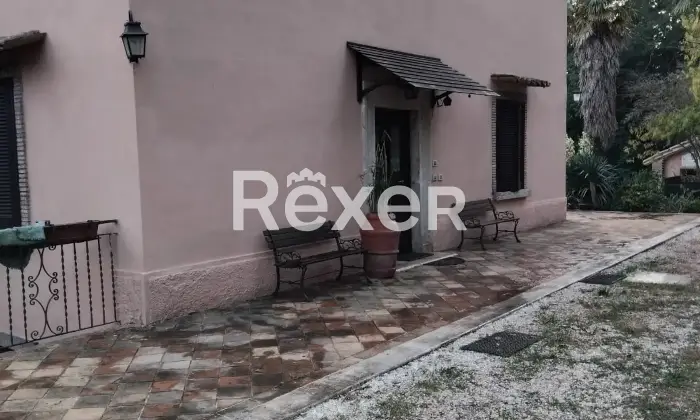 Rexer-Giove-Casa-indipendente-con-terreno-in-vendita-Vocabolo-Fonteviva-Giove-Altro