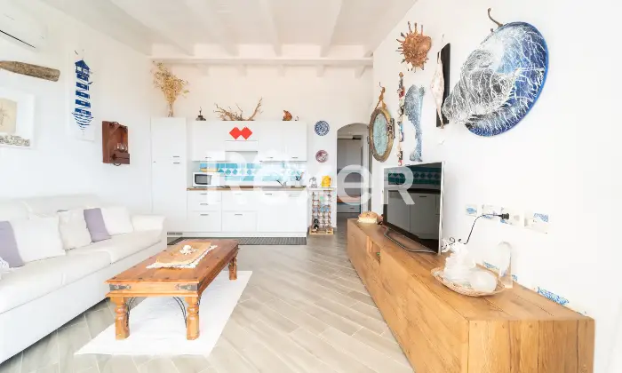 Rexer-Paduledda-Appartamento-panoramico-con-terrazzo-e-piscina-condominiale-Altro