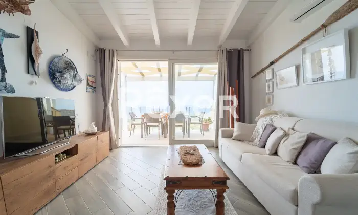 Rexer-Paduledda-Appartamento-panoramico-con-terrazzo-e-piscina-condominiale-Altro