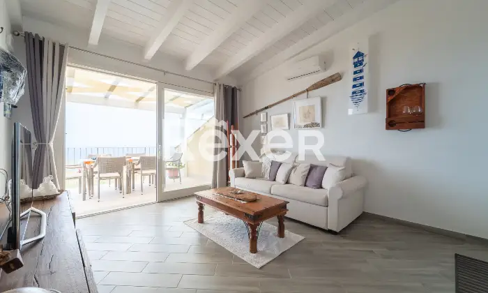 Rexer-Paduledda-Appartamento-panoramico-con-terrazzo-e-piscina-condominiale-Altro