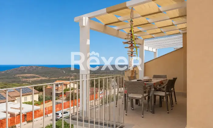 Rexer-Paduledda-Appartamento-panoramico-con-terrazzo-e-piscina-condominiale-Altro