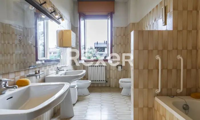 Rexer-Vaprio-dAdda-Villa-unifamiliare-con-giardino-privato-Bagno