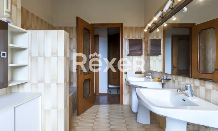 Rexer-Vaprio-dAdda-Villa-unifamiliare-con-giardino-privato-Bagno