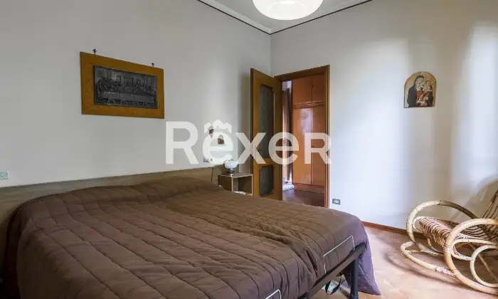 Rexer-Vaprio-dAdda-Villa-unifamiliare-con-giardino-privato-Camera-da-letto-matrimoniale