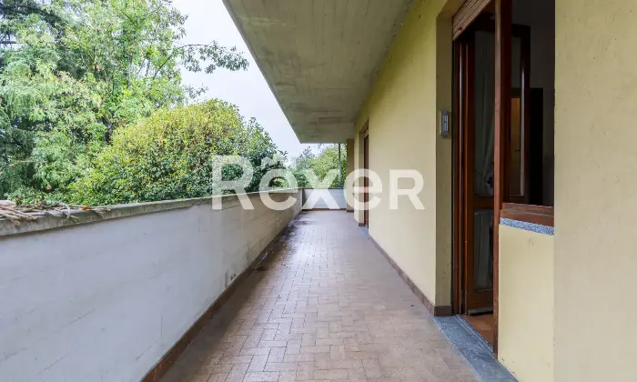 Rexer-Vaprio-dAdda-Villa-unifamiliare-con-giardino-privato-Balcone