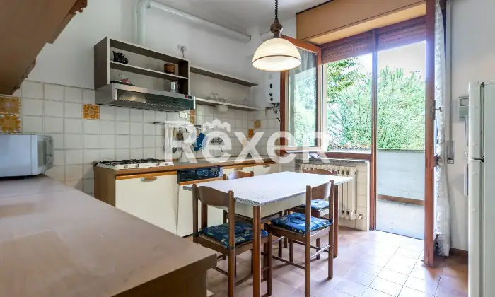 Rexer-Vaprio-dAdda-Villa-unifamiliare-con-giardino-privato-Cucina