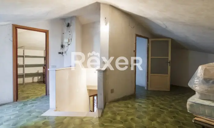 Rexer-Vaprio-dAdda-Villa-unifamiliare-con-giardino-privato-Soffitta