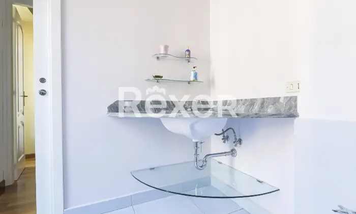 Rexer-Torino-Trilocale-in-ottimo-stato-Altro