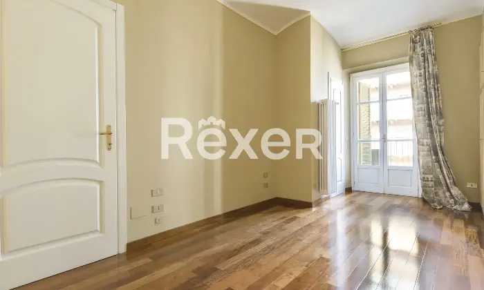 Rexer-Torino-Trilocale-in-ottimo-stato-Altro