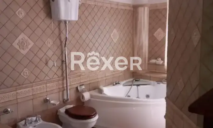 Rexer-Caltanissetta-Appartamento-ristrutturato-e-arredato-con-tre-balconi-Caltanissetta-Altro