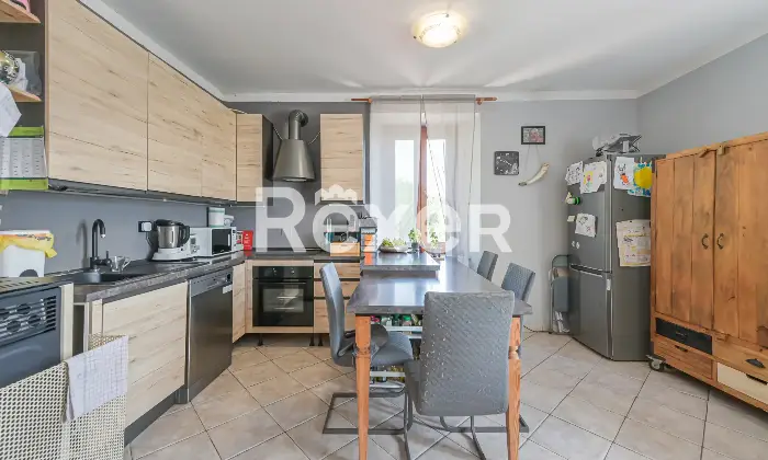Rexer-Filattiera-Casa-con-giardino-e-garage-Cucina