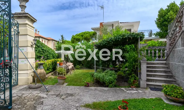 Rexer-Lido-Porzione-di-villa-plurifamiliare-Altro