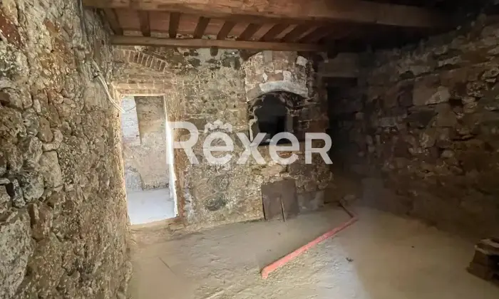 Rexer-Colle-Val-dElsa-Appartamento-dei-primi-del-con-giardino-privato-nel-borgo-di-Montegabbro-Altro