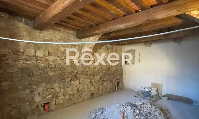 Rexer-Colle-Val-dElsa-Appartamento-dei-primi-del-con-giardino-privato-nel-borgo-di-Montegabbro-Altro
