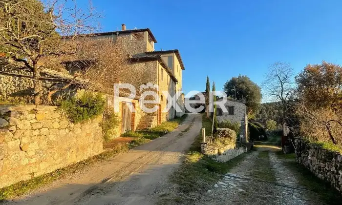Rexer-Colle-Val-dElsa-Appartamento-dei-primi-del-con-giardino-privato-nel-borgo-di-Montegabbro-Altro