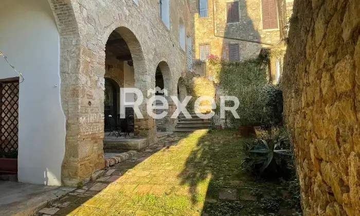 Rexer-Colle-Val-dElsa-Appartamento-dei-primi-del-con-giardino-privato-nel-borgo-di-Montegabbro-Altro