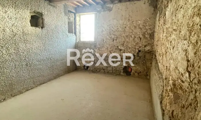 Rexer-Colle-Val-dElsa-Appartamento-dei-primi-del-con-giardino-privato-nel-borgo-di-Montegabbro-Altro