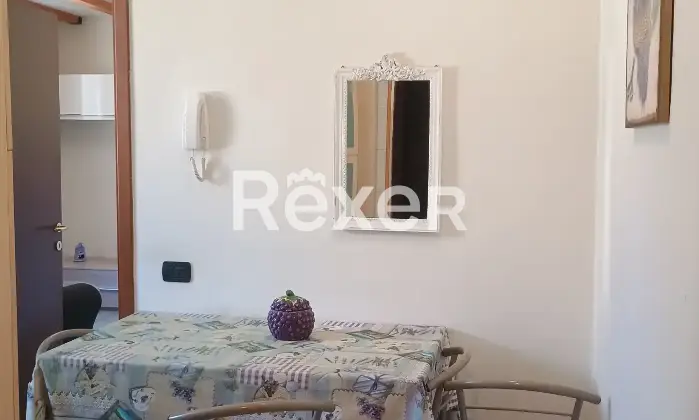 Rexer-Como-Bilocale-in-corte-appena-fuori-la-citt-murata-Cucina