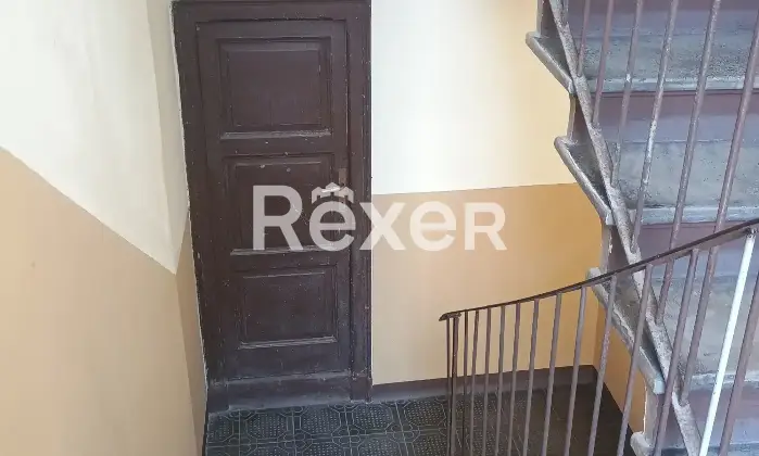 Rexer-Como-Bilocale-in-corte-appena-fuori-la-citt-murata-Scala