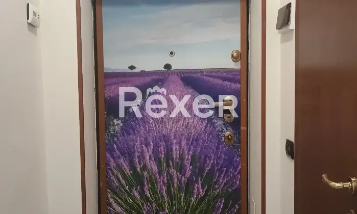 Rexer-Como-Bilocale-in-corte-appena-fuori-la-citt-murata-Altro