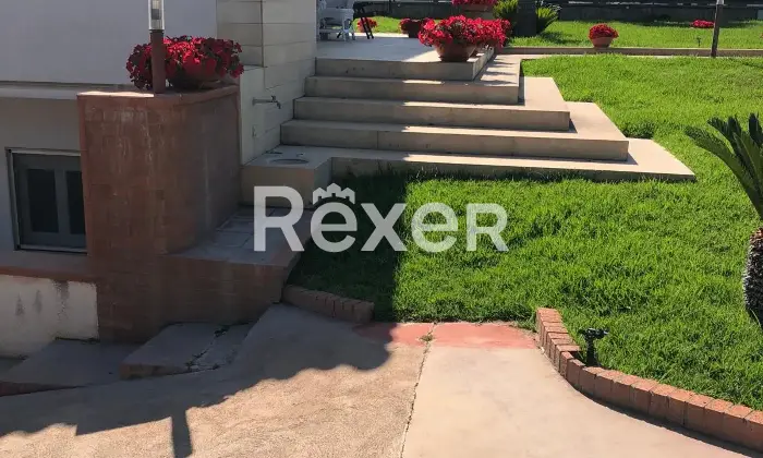 Rexer-Ragusa-Villa-Unifamiliare-Ristrutturata-con-Ampi-Spazi-Esterni-Marina-di-Ragusa-Altro