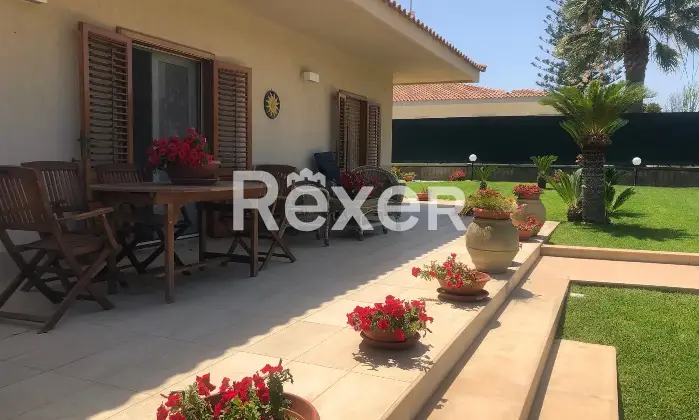 Rexer-Ragusa-Villa-Unifamiliare-Ristrutturata-con-Ampi-Spazi-Esterni-Marina-di-Ragusa-Altro