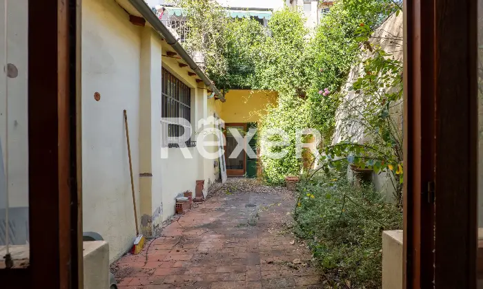 Rexer-Firenze-San-Frediano-pressi-piazza-del-Carmine-locale-commerciale-C-Altro