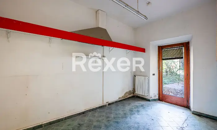 Rexer-Firenze-San-Frediano-pressi-piazza-del-Carmine-locale-commerciale-C-Altro