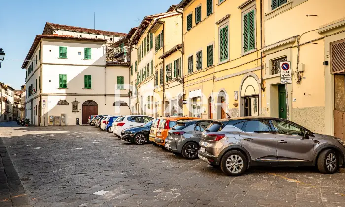 Rexer-Firenze-San-Frediano-pressi-piazza-del-Carmine-locale-commerciale-C-Altro