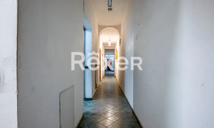 Rexer-Firenze-San-Frediano-pressi-piazza-del-Carmine-locale-commerciale-C-Altro