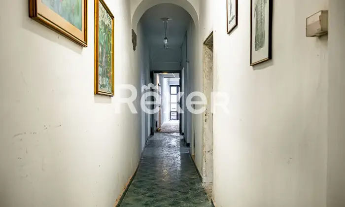 Rexer-Firenze-San-Frediano-pressi-piazza-del-Carmine-locale-commerciale-C-Altro