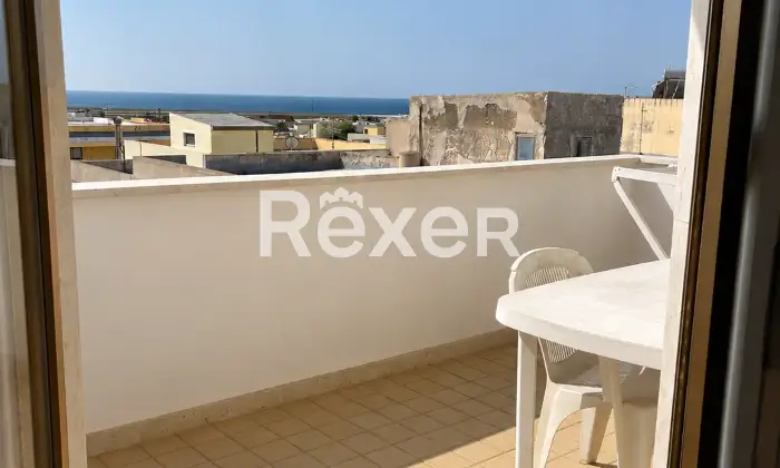 Rexer-Lampedusa-Bilocale-in-centro-con-vista-panoramica-Terrazzo