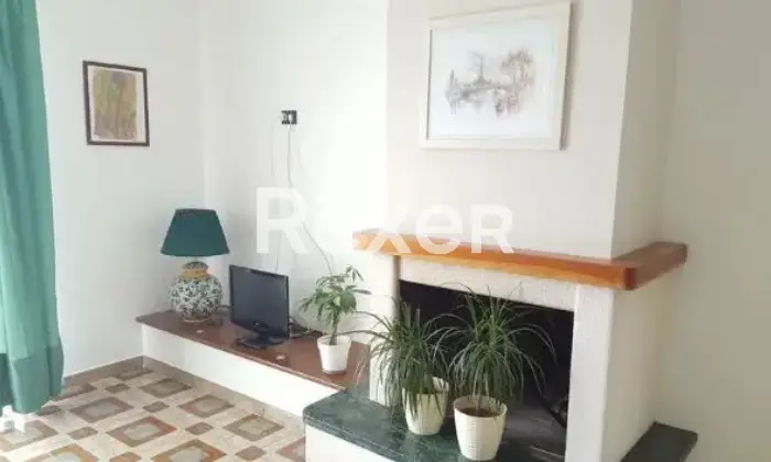 Rexer-Rosolini-Vendesi-appartamento-con-garage-e-terrazza-Via-D-Chiesa-Rosolini-SR-Altro