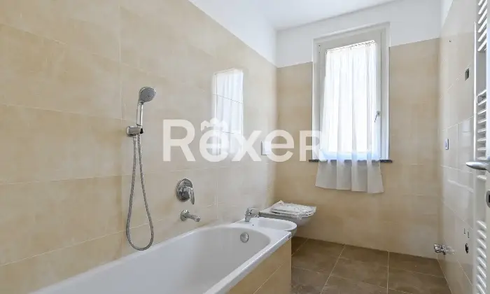 Rexer-Treviglio-TREVIGLIO-Il-calore-e-lindipendenza-di-una-raffinata-villa-singola-con-giardino-e-porticati-in-Via-San-Zeno-Altro